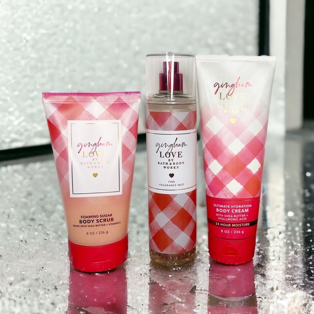Bath & Body Works Gingham Love Body Care Gift Set Berry Floral NWT